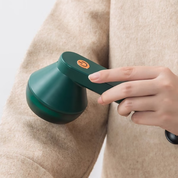 Aparat Pentru Curatat Scame, Par Si Praf, Flippy, Pentru Diferite Tipuri De Material, Cu Lame Din Otel Inoxidabil, Incarcare Prin USB Type-C, Cu Perie De Curatare si Cablu USB Incluse, Verde, 135 x 75 mm - imagine 3