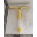 Racleta de Curatare 3 in 1, Flippy, Multifunctional, Pentru Casa si Masina, Pulverizator de Spray, Racleta din Silicon si Burete, 21.5 x 25.7 cm, Galben - imagine 2