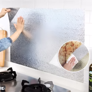 Autocolant pentru Bucătărie, Flippy, Tip Folie de Aluminiu, Rezistent la Ulei, Umezeală, Temperaturi Inalte, pentru Dulapuri, Perete, Blat, Argintiu, 60cm x 1m