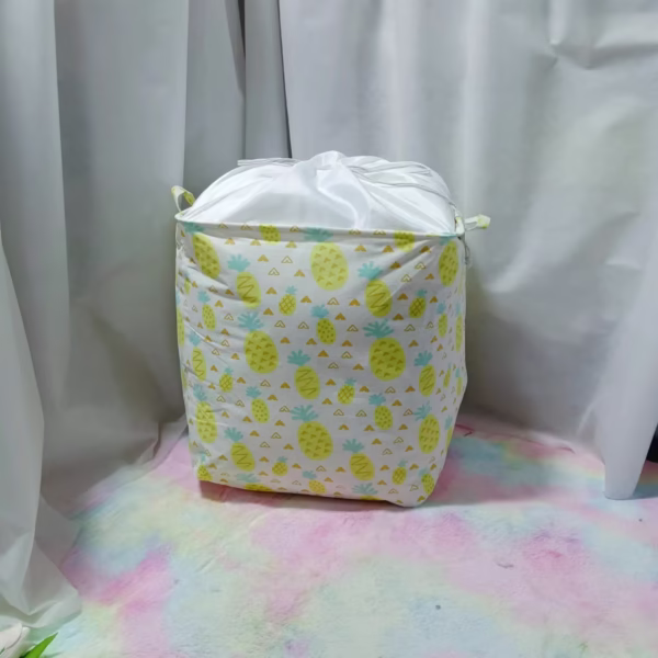 Cutie de Depozitare Pliabila, Flippy, Impermeabila, cu Snur, Capacitate 100 L, cu Manere, 50x50x40cm, Model Ananas, Galben - imagine 4