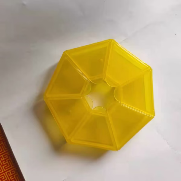 Cutie separator medicamente cu zilele saptamanii, Flippy, Plastic, 7 compartimente, Galben - imagine 3