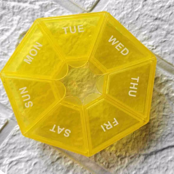 Cutie separator medicamente cu zilele saptamanii, Flippy, Plastic, 7 compartimente, Galben - imagine 5