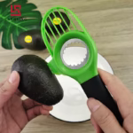 Cutit 3in1 pentru Avocado, Flippy, Cutit, Scoatere Miez si Feliator Pulpa, din PP si Otel Inoxidabil, Negru/Verde - imagine 7