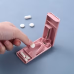 Dispozitiv taiere si depozitare medicamente, Flippy, Roz, Plastic, 8 x 4 x 1.8 cm - imagine 6