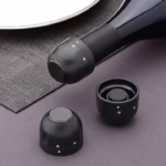 Dop de Etansare a Sticlei de Prosseco/Sampanie, Flippy, Rotativ, On-Off, Silicon, Reutilizabil, Usor de Depozitat si Folosit, 3.3 x 3.3 x 3.3 cm, Negru - imagine 3