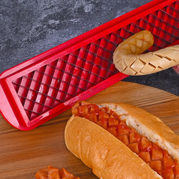 Feliator manual pentru hot-dog Flippy, crestare carnati si hot-dog, manual, potrivit pentru gratar, 29.5 x 6.5 cm, din inox si ABS, rosu - imagine 7