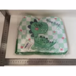 Geanta Termoizolanta pentru Copii, Flippy, 23x13x19 cm, Model Imprimeu Dinozaur, din Folie de Aluminiu si Panza Oxford, Verde - imagine 2