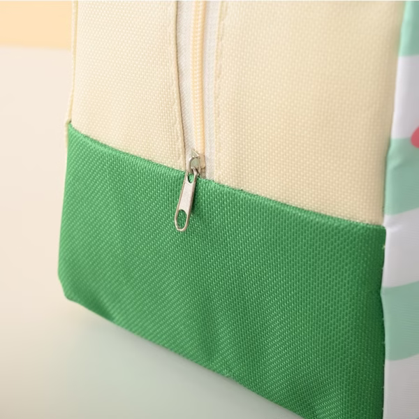 Geanta Termoizolanta pentru Copii, Flippy, 23x13x19 cm, Model Imprimeu Dinozaur, din Folie de Aluminiu si Panza Oxford, Verde - imagine 3