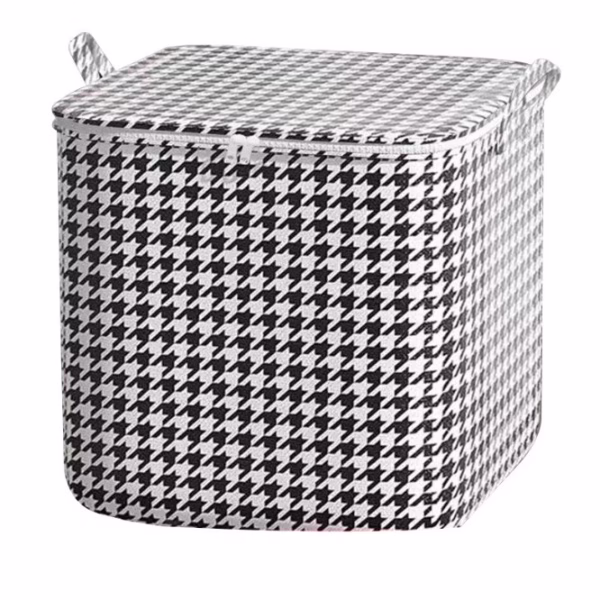 houndstooth-clothes-and-quilt-storage-bag-80l-houndstooth-storage-bag-main-66e53168e1223 Cutie de Depozitare cu Fermoar, Flippy, Pliabila, Maner Ranforsat, Fermoar Rezistent, pentru Haine, Paturi, Plapumi, Perne, Lenjerii de Pat, Jucarii, 80 Litri, in Carouri, Alb-Negru - imagine 1