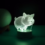Lampa LED decorativa, Flippy, 3D, Porcusor Gras, din material acril si lumina multicolora, alb - imagine 4