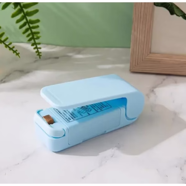 Mini Aparat de Sigilat Pungi cu Baterii, Flippy, Etansare prin Caldura, Spate Magnetic, Portabil, 9.7x3 cm, Albastru - imagine 3