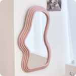Oglinda de Perete, Flippy, Decorativa, pentru Baie, Dormitor, Sufragerie, Model Minimalist, Forma Asimetrica, 40.3x26 cm, Roz - imagine 4
