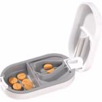 Organizator medicamente, Flippy, Dispozitiv Taiere/Sfaramare Pastile, Ideala pentru Calatorii, Portabila, Perie pentru Curatare, Compartiment depozitare, 8.5x4.5x2.5 cm, Alb - imagine 4