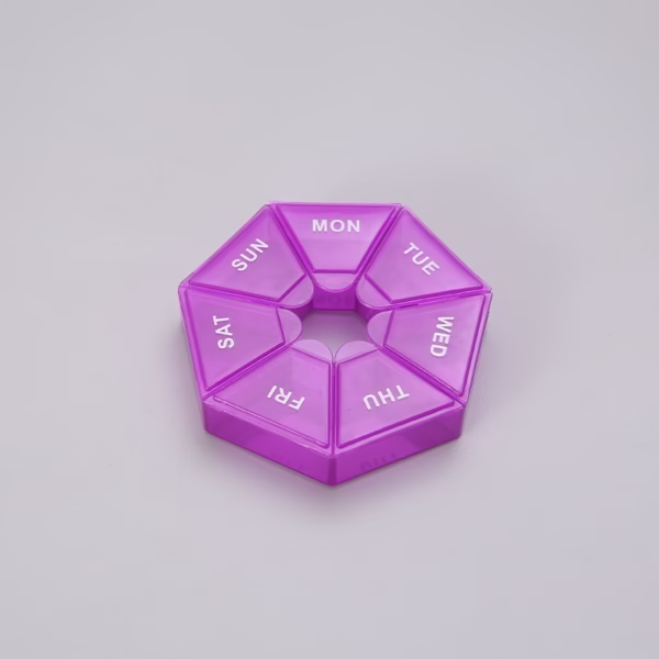 Cutie separator medicamente cu zilele saptamanii, Flippy, Plastic, 7 compartimente, Mov - imagine 3