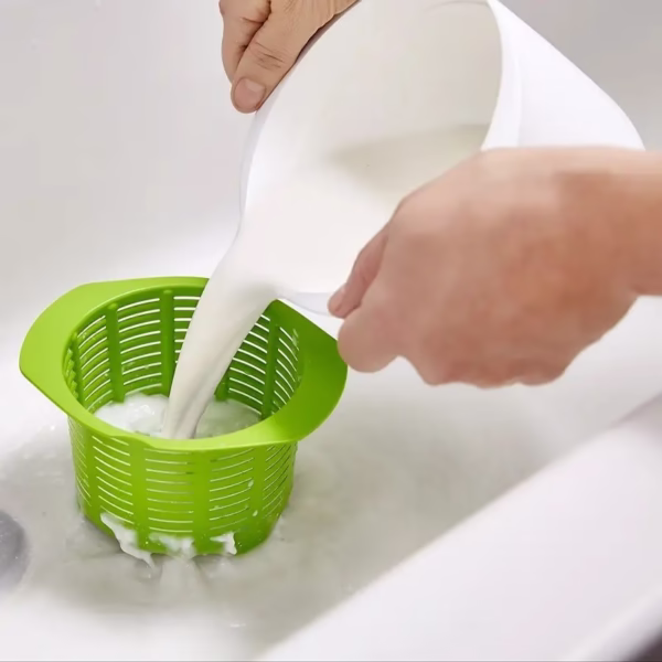 Recipient pentru Preparat Branza, Flippy, Capac de Silicon, Cheese Maker din Plastic, Strecuratoare, 17x14.5x12.8 cm, Verde - imagine 3