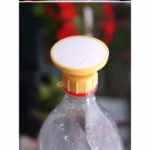 Set 2 capace de sticla pentru irigat florile Flippy, stropitoare si teava, practic si usor de utilizat, portabil, reutilizabil, 8 x 7.5 cm, galben - imagine 2