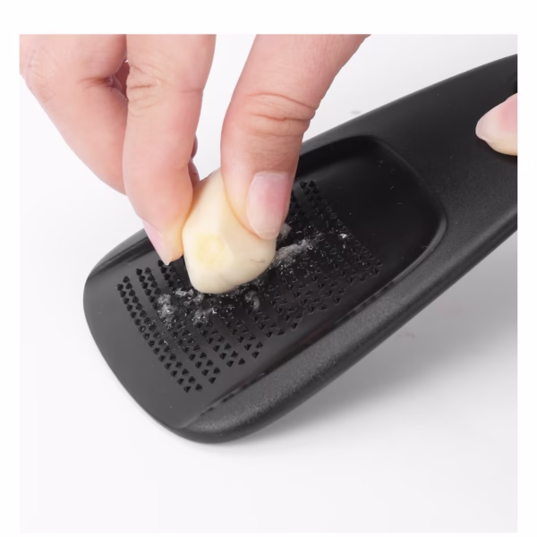 Set 6 in 1 mini ustensile bucatarie Flippy, taietor pizza, cutit, curatator, razatoare, desfacator, presa usturoi, manere din ABS, lame ascutite din otel inoxidabil, 7.1 x 12.9 x 4.8 cm,  negru - imagine 8