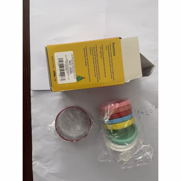 Set 6 stampile pentru prajituri Flippy, tematica de Craciun, din silicon alimentar non-toxic, taietor aluat inclus, 6 cm,  maner din plastic, compact, usor de depozitat, - imagine 9