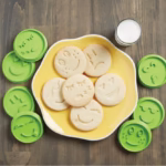 Set 7 Forme de Prajituri, Flippy, Model Emoticoane Smiley Face, Diferite Expresii, 7.7 x 1.5 cm, din PP, Verde - imagine 8