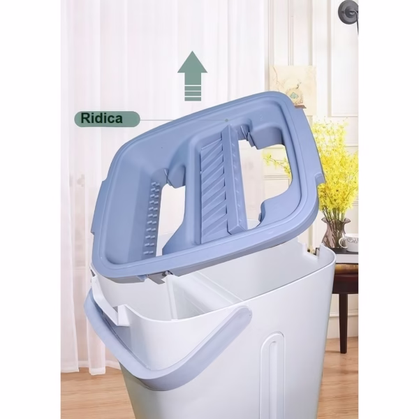 Set de Curatenie, Flippy, Mop si Galeata, Capacitate 5.7 l, 4 Rezerve Microfibra Incluse, Plastic, Utilizare Umeda/Uscata, Stoarcere Fara Maini, Albastru/Alb - imagine 5