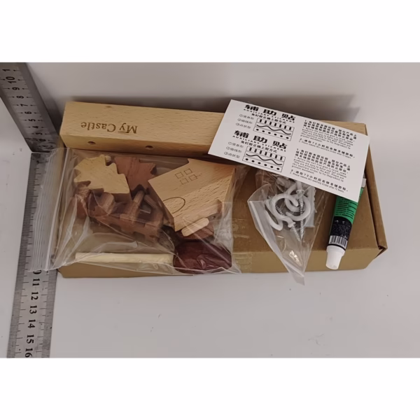 Suport pentru Chei, Flippy, din Lemn, Aplicare fara Perforare, Adeziv Inclus, 6 Carlige Albe, Model Casuta, Greutate Suportata 5 kg, 14.5 x 2 x 22.5 cm, Maro - imagine 3