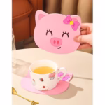 Suport pentru Pahar, Flippy, Model Urs Purcelus, din PVC, 15.5x15.5 cm, Rezistent la Caldura, Roz - imagine 2