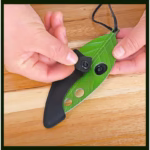 Tocator manual pentru ierburi Flippy, instrument de curatat frunze, tocator, margini ascutie, 9 gauri de diferite dimensiuni, multifunctional, material otel inoxidabil, rezistent la rugina, 14 x 5.5 cm, verde - imagine 4
