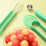 Ustensila bucatarie 4 in 1 pentru taiat si decorat fructe Flippy, material inox si plastic, compact, 28x6.2 cm, verde - imagine 4