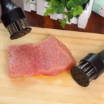 Ustensila pentru fragezit carnea, cu 21 de tije ascutite din inox 304, 20 cm, negru - imagine 3