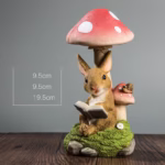 Decoratiune pentru Gradina, Flippy, Lumini LED cu Incarcare solara, 19.5 x 9.5 x 9.5 cm, Model Ciuperca cu Iepuras care Citeste, Maro deschis - imagine 2