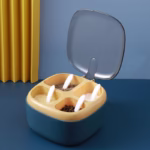 Recipient pentru condimente Flippy, 4 casute, potrivit pentru sare, cimbru, piper, condimente, 4 lingurite din plastic, capac din plastic, maner, 14x14x8 cm, albastru
