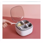 Recipient pentru condimente Flippy, 4 casute, potrivit pentru sare, cimbru, piper, condimente, 4 lingurite din plastic, capac din plastic, maner, 14x14x8 cm, alb - imagine 3